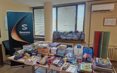 Zaposleni VBS-a prikupili i predali školski pribor za đake na Kosovu i Metohiji